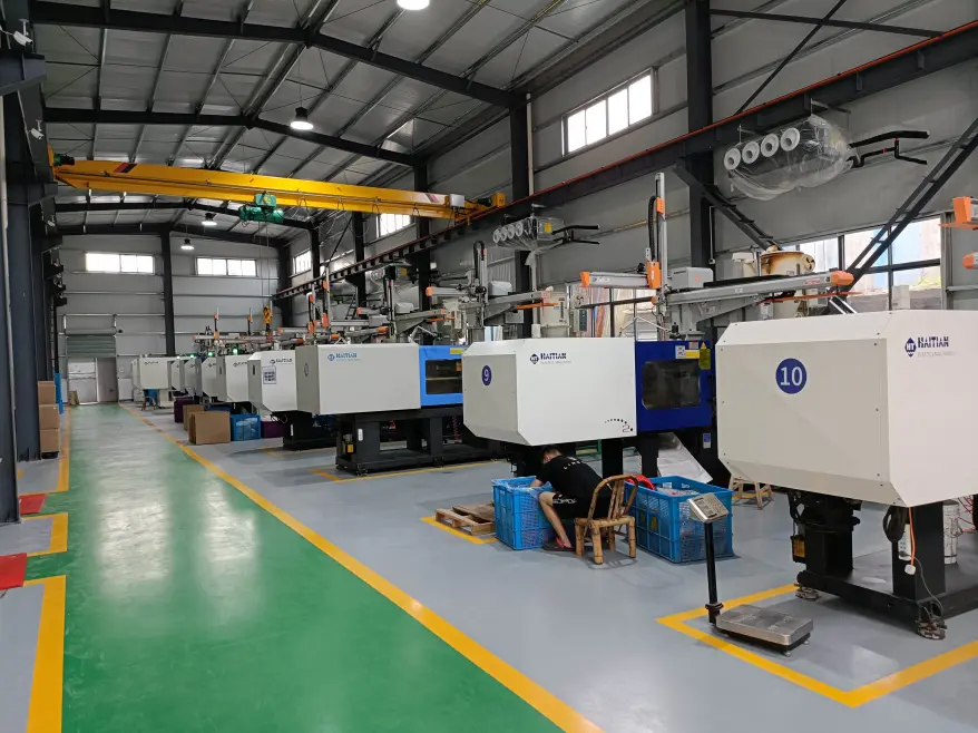 attractive-plastic-injection-molding-plastic-parts