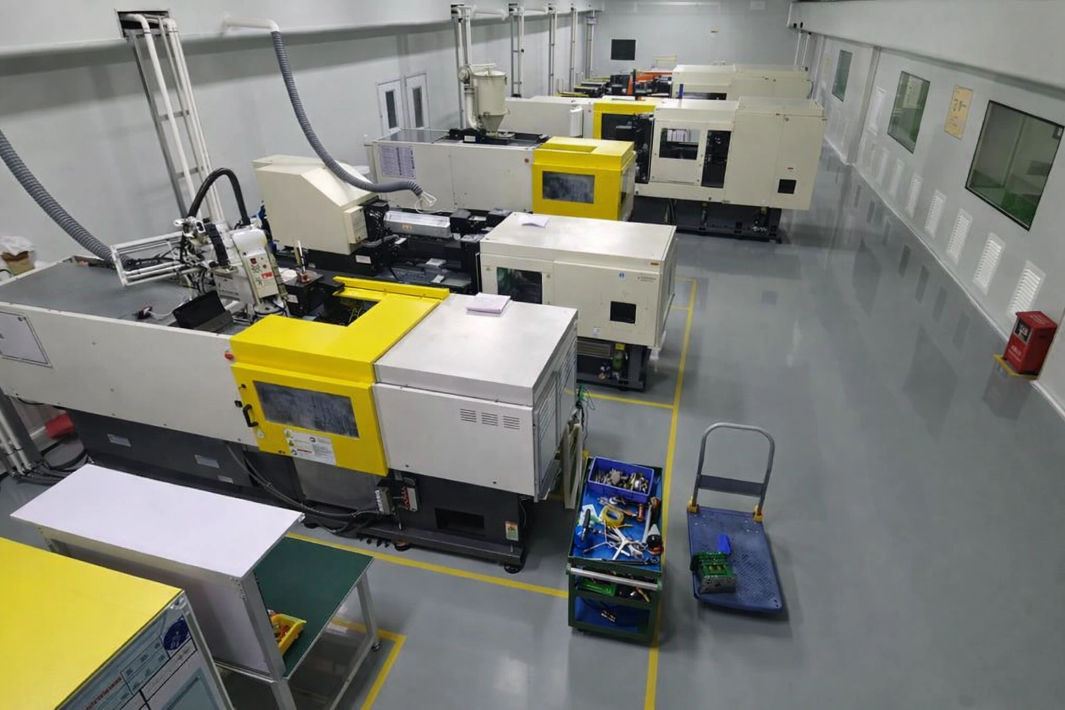 Holly: Injection Molding Manufacturer from China Since 2000 photo 2